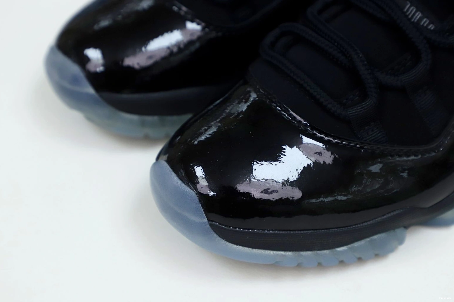 AND 'CAP RETRO 11 GOWN' AIR JORDAN 1116